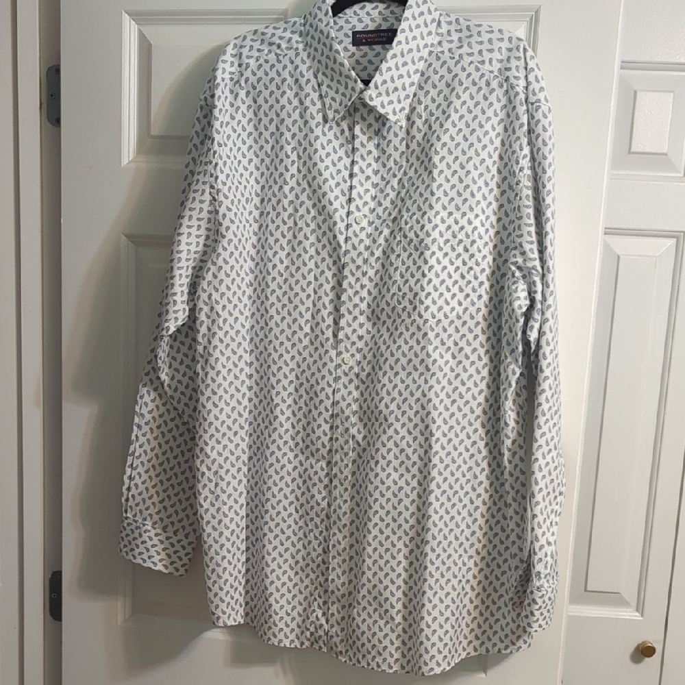 Men's White and Blue Patterned Shirt